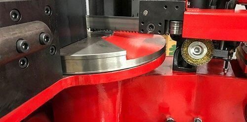 Полуавтоматическая двухколонная ленточная пила по металлу Karmetal KDG 700 x 1250 DM KDG 700 x 1250 D фото