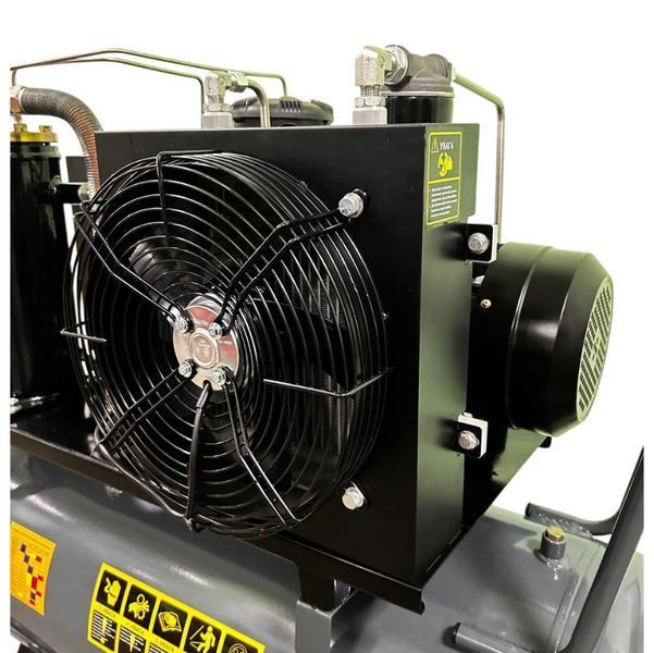 Гвинтовий повітряний компресор 200 л GTM DLG5.5V масляний : 200л, 380 В, 5.5 кВт, 680 л/хв 27293 фото