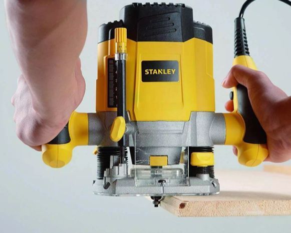 Фрезер STANLEY SRR1200, цанга 6, 6,35, 8, 1200 Вт, 27000 об/хв. SRR1200 VSE фото